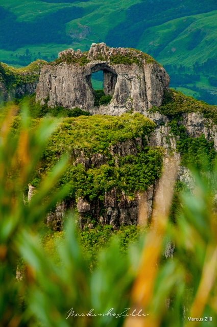 Pedra Furada vista do Morro da Igreja, Urubici